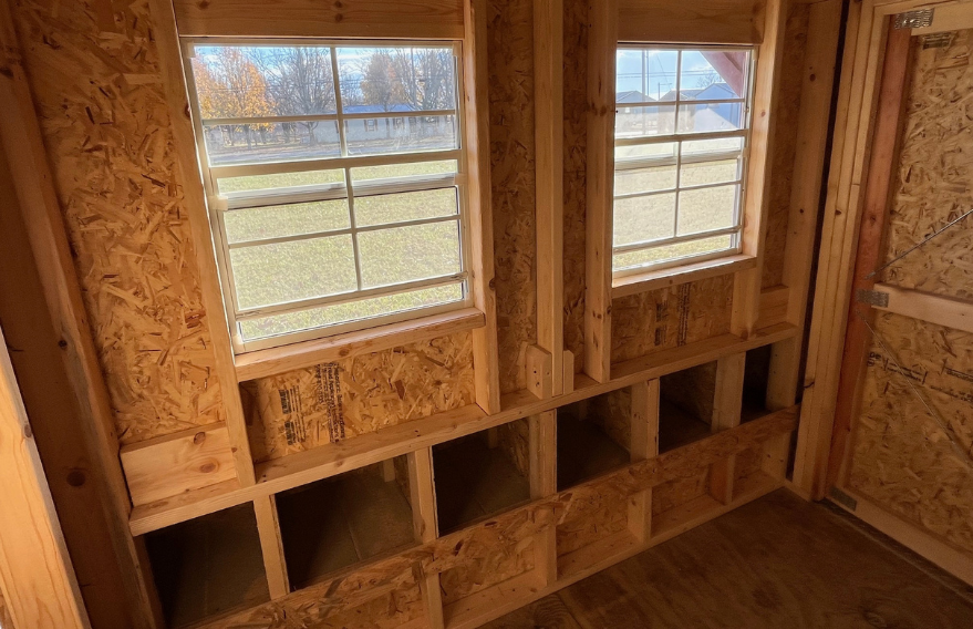 SalesLot_ChickenCoop_GapGray_Charcoal_Interior